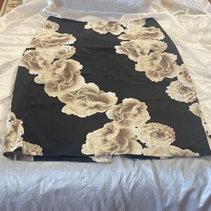 New York & Company Black and Cream Floral Mini Skirt
